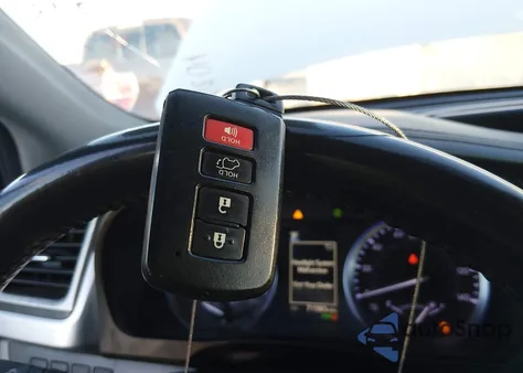 2018 Toyota Highlander Xle из США, поврежденный, VIN 5TDJZRFH6JS546473